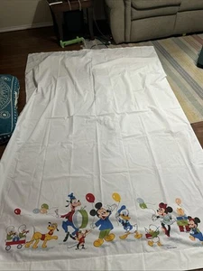 Vintage Disney Top Sheet Mickey Minnie Pluto Goofy Daffy. Clean No Stains Twin - Bild 1 von 7