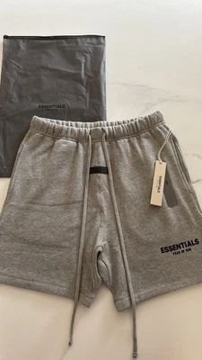 Short Fear of God Essentials Sweatshort (SS22) Dark Oatmeal Avena Scura Grigio - Imagen 1 de 4