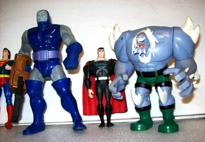 Lote de figuras de acción sueltas de Superman 1996 Doomday, 2006 Darkseid y 2 Superman Foto 1 de 4
