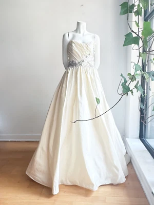 Vintage Jim Hjelm Ivory SILK Strapless Ball Wedding Gown 12 - Image 1 of 4