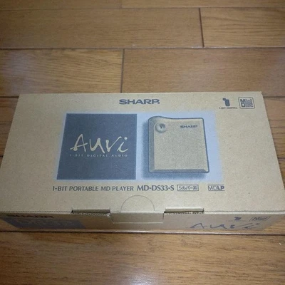 SHARP 1bit portable MD player MD-DS33-S - Image 1 of 4