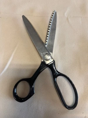 Vintage WISS Model CB7 USA PINKING SHEARS Scissors  - Image 1 of 4