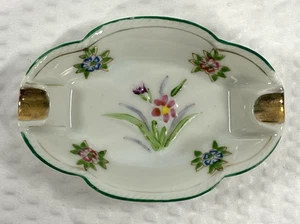 Porzellan Damen Aschenbecher Schmuck Schale Japan 4" L 2,5" mit geprägten Ctr Blumen - Bild 1 von 6