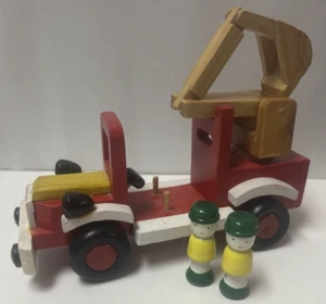 Vintage Wood Toy Truck with Boom Lift Rolling Moveable 2 Removeable Characters - Picture 1 of 9