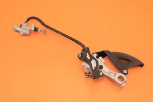2014 09-20 YZ450F YZ 450F OEM Pinza de freno trasera Soporte Cilindro maestro Palanca - Imagen 1 de 12