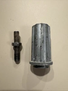 GE Kenmore Washer Agitator Hub, 134418700 WH40X175 FEX831FS1 with screw - Picture 1 of 2