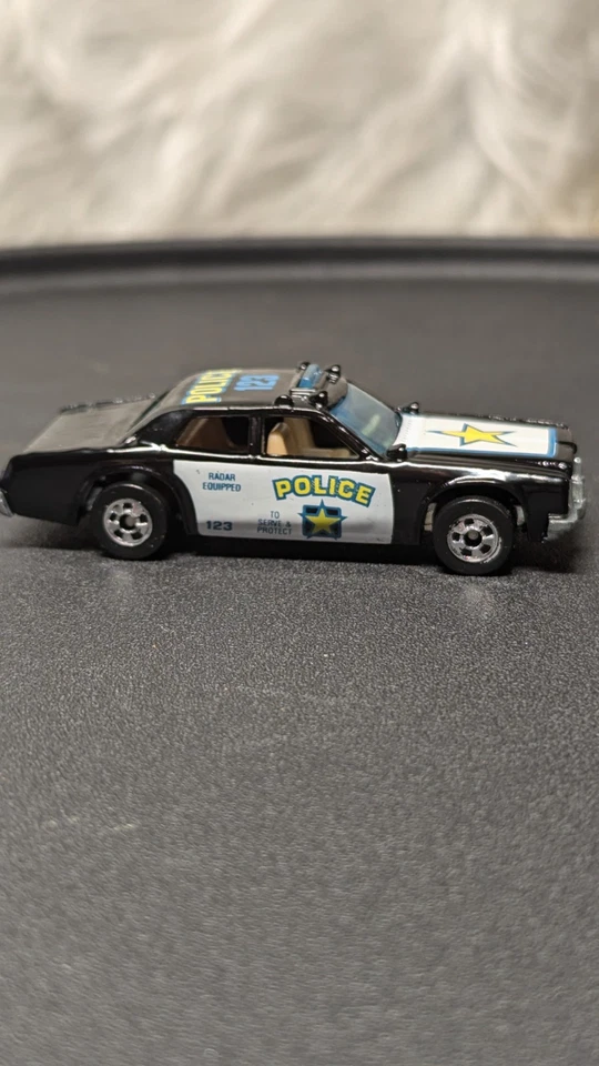 De colección 1977 Hot Wheels Police #123 Yellow Star Negro Diecast Malasia 1/64 Usado en Excelente Condición Foto 1 de 4