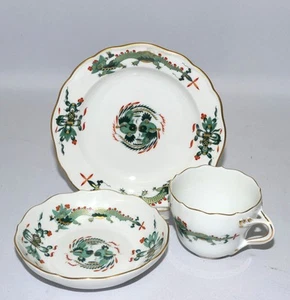 3-Teiliges Meissen Mokkagedeck Reicher Drache grün rot-gold schattiert 1. Wahl - Picture 1 of 19