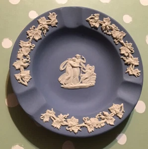 Wedgwood Blue Jasperware Rund 4 3/8" Aschenbecher / Schale / Tablett / Sammlerteller - Bild 1 von 6