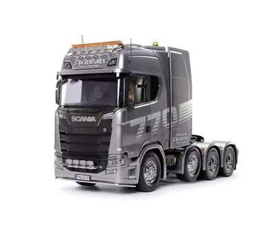 Scania 8x4/4 Gun Met. Lack BS LKW in 1:14 Tamiya 300056376 UVP: 949,99,-€ - Bild 1 von 4