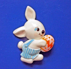 RAR Punze PIN Ostern Vintage HASE HASE JUNGE Overall EGG Urlaub 1974 NM - Bild 1 von 3