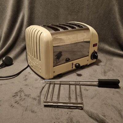 Dualit  Vario Classic 4 Slice Toaster Cream in Good Condition With Toastie Rack! - Image 1 of 4