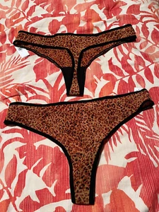OLD NAVY WOMEN ANIMAL PRINT THONGS, 2 PAIRS, SIZE XL, NEW WITH TAG - Bild 1 von 2