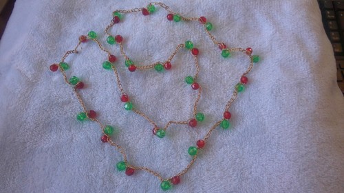 VETEMENTS "Collana Perline Rosse e Verdi con Inserti Catena Oro 21 1 2"