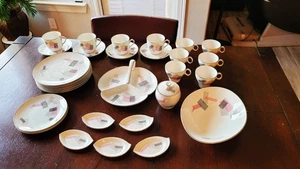 Noritake 1357 Vintage Fine China Set (Circa 1950) 32 pcs - "Pink & Black Lines" - Picture 1 of 6