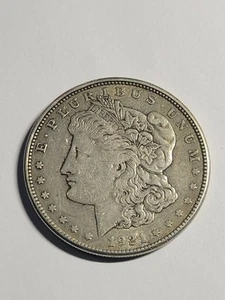 Antica moneta da un dollaro 90% argento spazzatura circolata 1921P MORGAN US argento buona - Foto 1 di 2