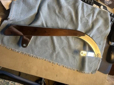 Protetor de cinto superior Harley Davidson cromado arrasto FXR 82-86 OEM 60640-86 60607-81A - Imagem 1 de 3