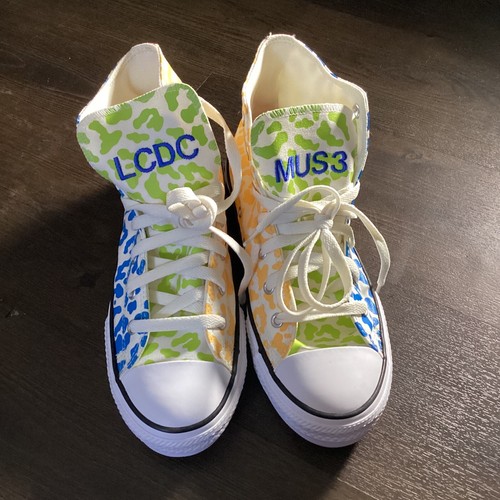 Scarpe da sneaker da donna Converse CTAS HI Marquis Mills taglia 6Y stampa leopardata