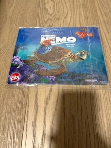 Tapis de souris ordinateur Disney-Finding Nemo Lily-Pads Circuit City 2003-jamais ouvert - Photo 1/3