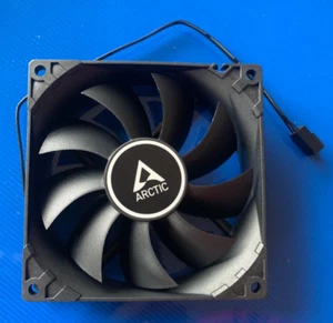 ARCTIC F9 92mm 3-Pin Black 9cm PC Case Fan 1800RPM 43CFM 12V Box of 5 - Picture 1 of 6