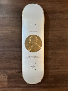 Thank You Skateboards Daewon Song Benefit Premio Nobel tabla de skate 8,50" - Imagen 1 de 3