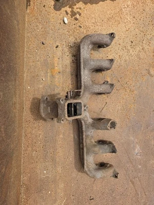 Mopar 1960 inclinado seis escape 58 59 60 61 62 de colección fabricante de equipos originales Chrysler Foto 1 de 4