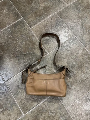 Vintage Coach tan leather hobo shoulder bag F13354 Pre owned vintage bag - Image 1 of 4