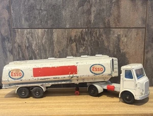Vintage DINKY TOYS-MECCANO-LTD-AEC PETROL TANKER-Esso-Oil-60s-Put a Tiger - Picture 1 of 3