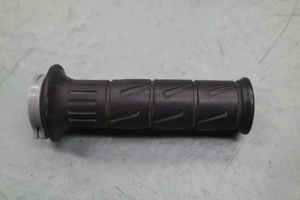 13-17 KAWASAKI EX300 NINJA RIGHT THROTTLE GRIP - Image 1 of 4