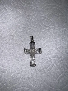 14 Karat White Gold Cross With A 10 Karat White Gold Chain - Picture 1 of 8
