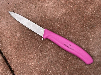 Cuchillo utilitario de cocina Victorinox Swiss Classic Paring ROSA hoja de 7,5" total de 3,5" Foto 1 de 4