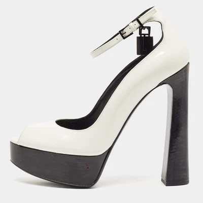 Zapatos de salón Tom Ford de charol blanco con candado punta abierta envolvente al tobillo talla 41 Foto 1 de 4