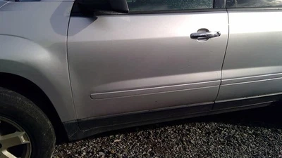 Used Front Left Door Assembly Front fits: 2013 Gmc Acadia L. w/o express power F - Изображение 1 из 4