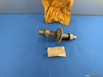NOS Honda CB450K0 Black Bomber (1965–1966) Inlet Camshaft 14110-283-010 — 第 1/4 张图片