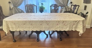 VINTAGE NEU BESTICKT 104” X 68” ECRU MIT ROSA BLUMEN TISCHDECKE NEU FEIN - Bild 1 von 9