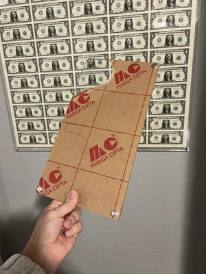 4 Wall Displays For 16 Uncut US Currency Bills With Included Hardware - Image 1 of 3