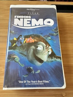 Disney Finding Nemo Clam Shell VHS, 2003 - Image 1 of 4