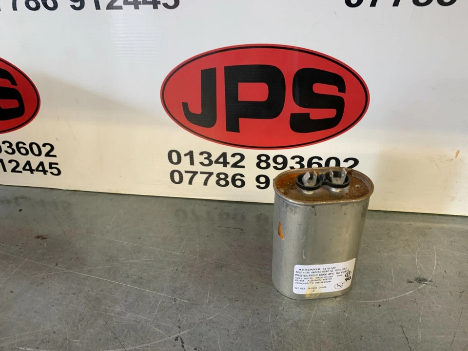 Aerovox 1475-MF Capacitor  X Wacker Neuson LTC4L towerlight / generator £30 +VAT - Image 1 of 4