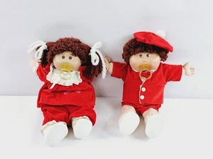 Cabbage Patch Limited Edition Twins with Pacifiers Red Velvet Clothing 1985 Vintage - Bild 1 von 15