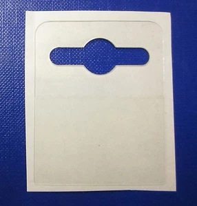500 große selbstklebende Euro-Aufhängelaschen 42 mm x 52 mm/Schlitz/Haken/Aufhängelasche - Bild 1 von 4