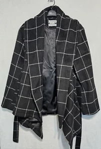 Neu mit Etikett Chicwish Rabato Mantel mit Schalkragen Gr. XL schwarz kariert Wollmischung mit Gürtel - Bild 1 von 13
