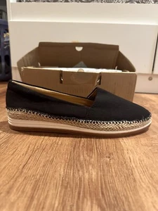 NWT Comfortview Women's 12M The Spencer Slip On Flat Black - Picture 1 of 6