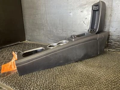 Ford Thunderbird 2003 piso delantero consola central montaje código negro BW Foto 1 de 4