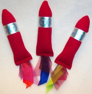 3 RATHERBEE organic CATNIP ROCKETS strong cat nip toy toys Rocket free shipping - Picture 1 of 1