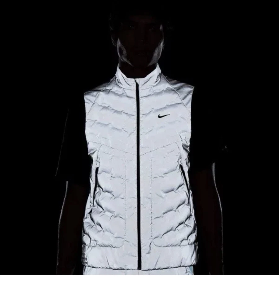 Nike Therma-Fit ADV Men’s Size M Reflective 3M Silver Running Vest FZ1131-035