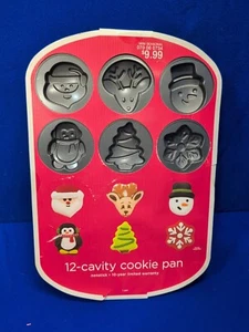 NEW! Wilton 12 Cookie Shapes Pan 2011 Christmas Baking 6 Designs Non Stick Sheet - Picture 1 of 10