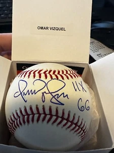 OMAR VIZQUEL AUTOGRAPHED BASEBALL INSCRIBED "11X GG" DAVE & ADAMS AUTHENTICATED - Picture 1 of 1
