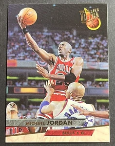 1993-94 FLEER ULTRA MICHAEL JORDAN #30 CHICAGO BULLS HOF - Picture 1 of 2
