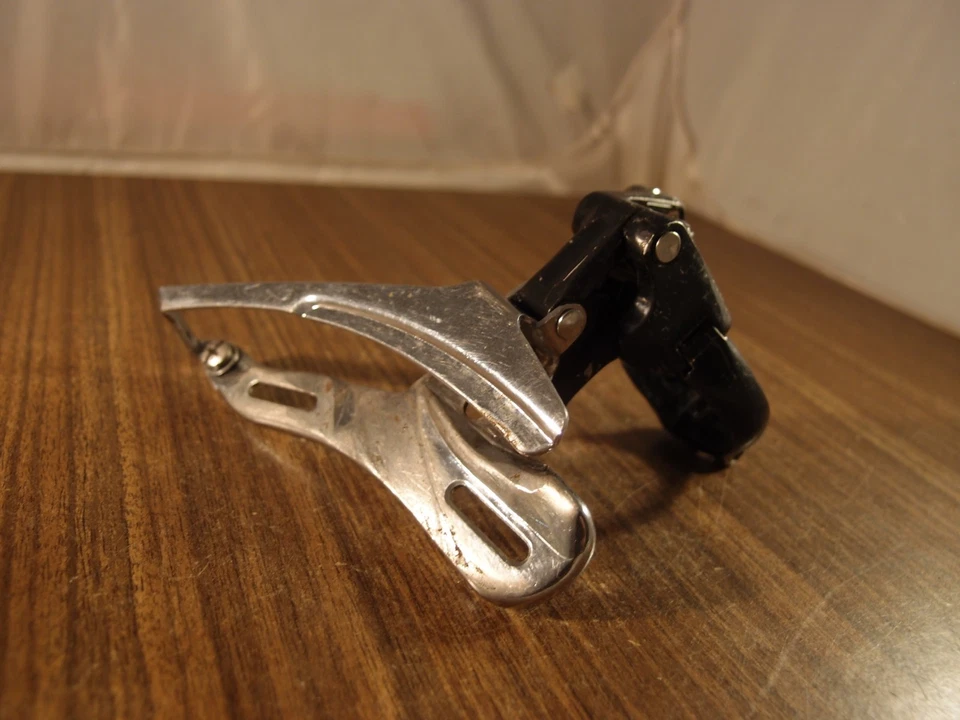 1992 front derailleur FD-M560 Shimano Deore LX made in Japan for MTB 31,8 mm  - Image 1 of 4