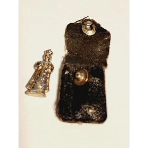 Vintage pocket Shrine silver tone with pouch - Picture 1 of 6